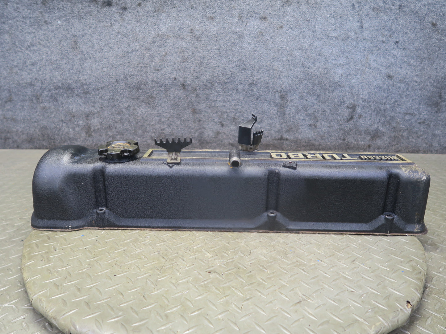 82-83 Datsun Nissan 280ZX S130 Turbo Valve Cover w Cap 80K Miles OEM