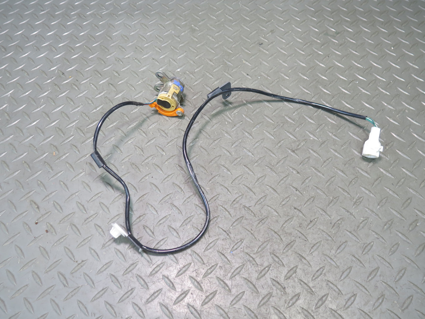 00-01 Lexus LX470 ECU Theft Module Computer Door Lock Ignition Cylinder KEY Set