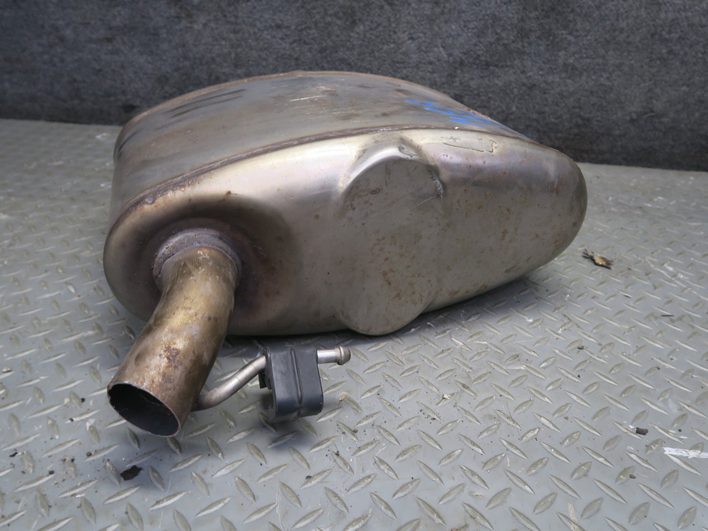 2014-2017 Range Rover Sport L494 3.0L Rear Left Exhaust Muffler w Tip 45K Miles