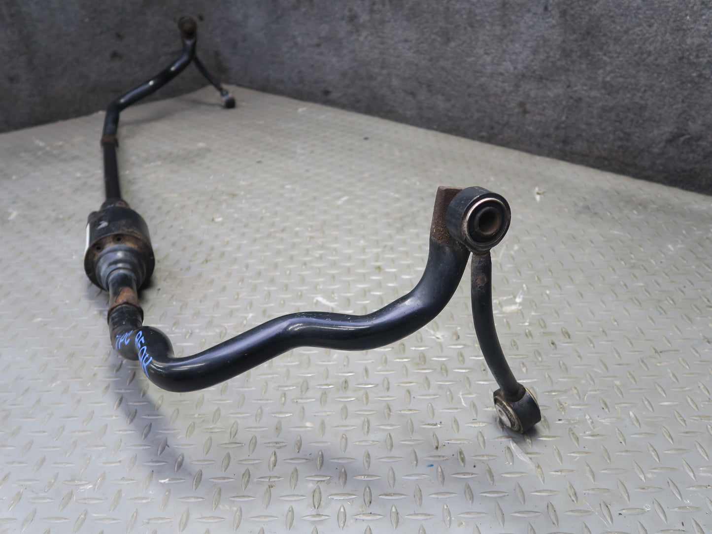 11-18 Porsche Cayenne 958 Rear Anti Roll Active Stabilizer Sway Bar 7P5511305