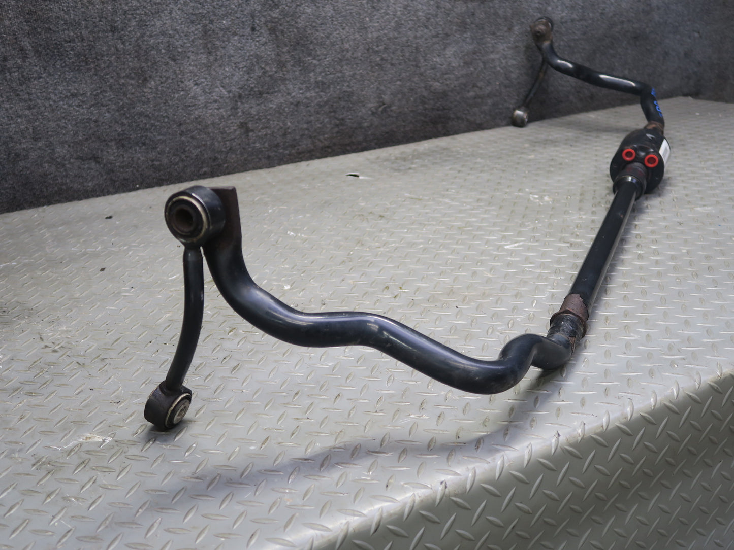 11-18 Porsche Cayenne 958 Rear Anti Roll Active Stabilizer Sway Bar 7P5511305