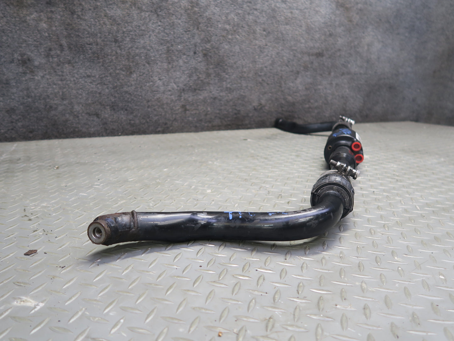 2011-2018 Porsche Cayenne 958 Front Active Stabilizer Sway Bar 7P5411305A