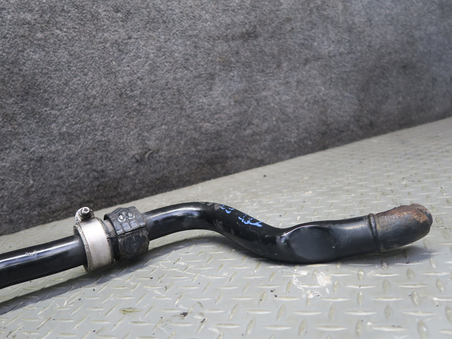 2011-2018 Porsche Cayenne 958 Front Active Stabilizer Sway Bar 7P5411305A