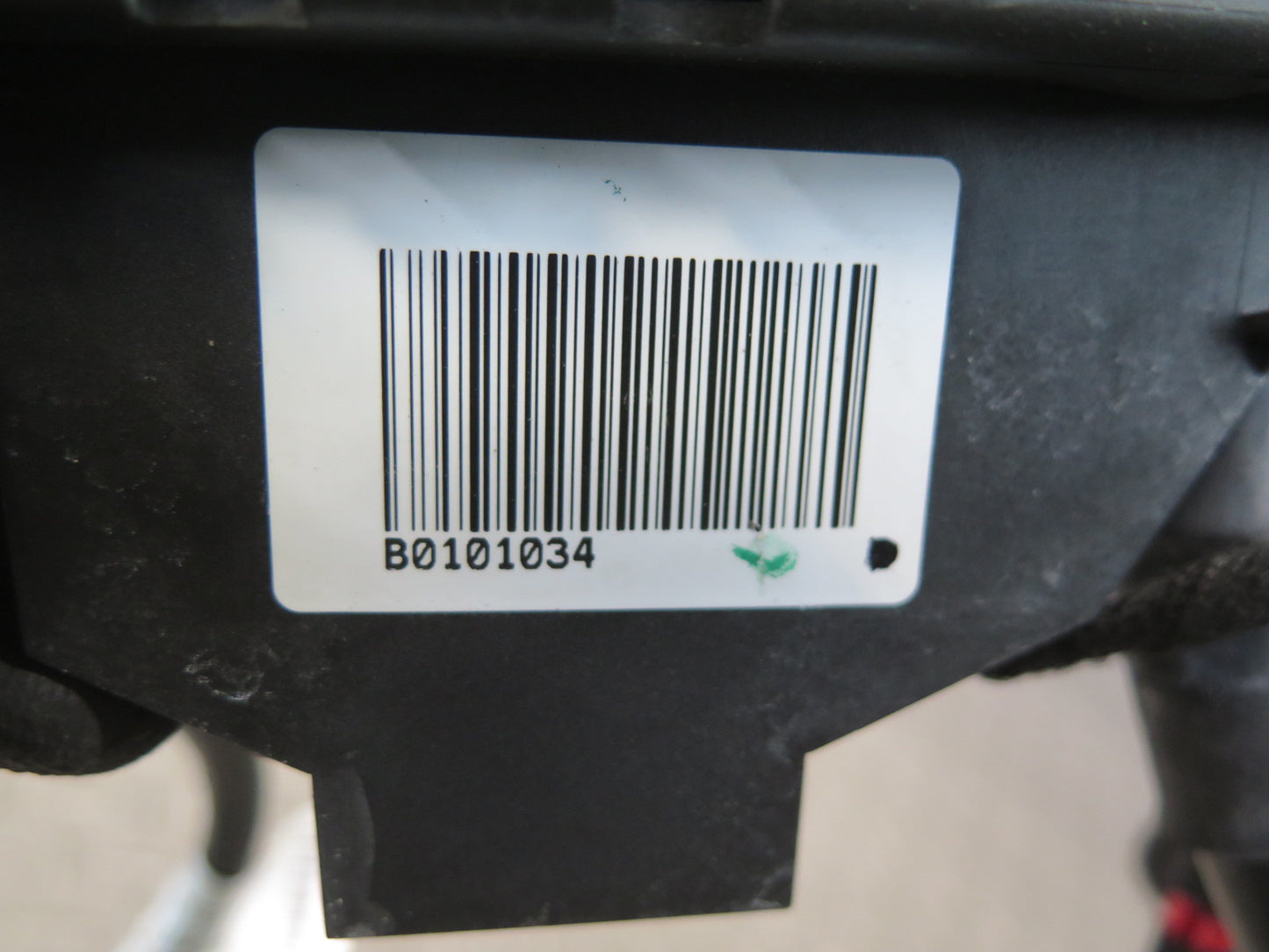08-17 Audi B8 A5 S5 Battery Negative Cable Control Unit 8K0972249A OEM