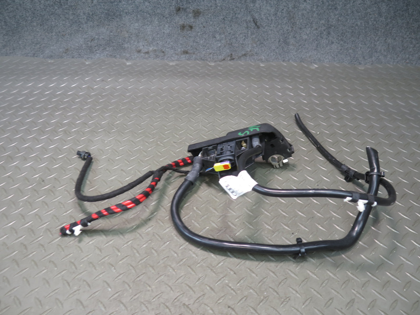 08-17 Audi B8 A5 S5 Battery Negative Cable Control Unit 8K0972249A OEM