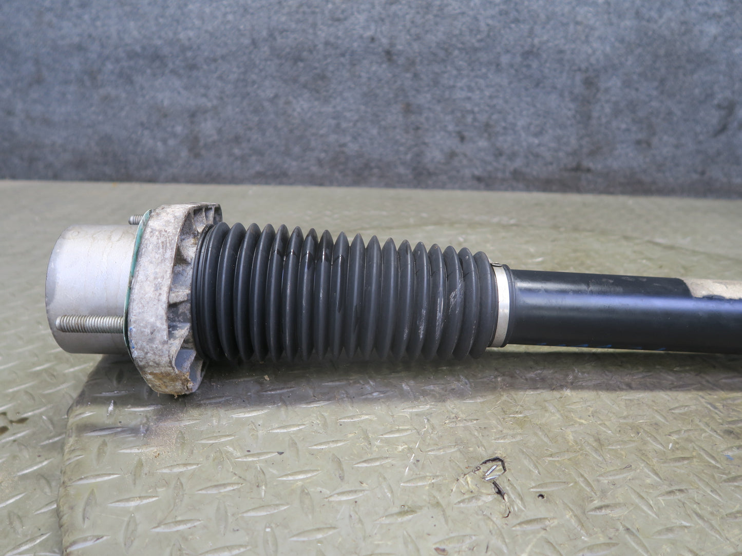 2014-2017 Range Rover Sport L494 AWD Rear Left Air Shock Strut Absorber