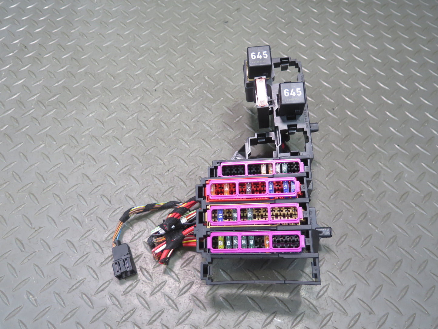 08-17 Audi B8 A5 S5 Rear Trunk Fuse Relay Box Module OEM