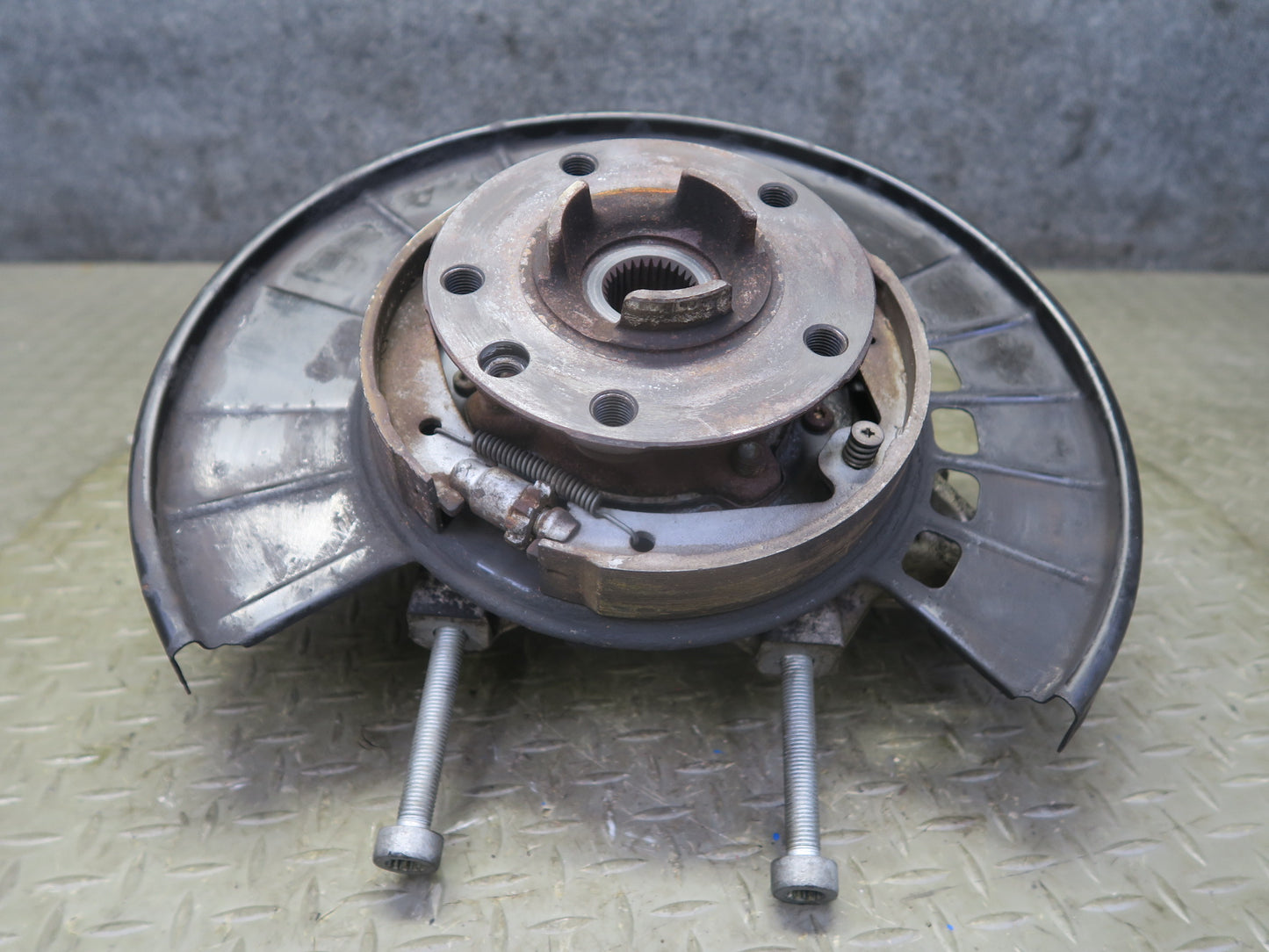 2011-2018 Porsche Cayenne 958 AWD Rear Right Spindle Knuckle Wheel Hub Bearing