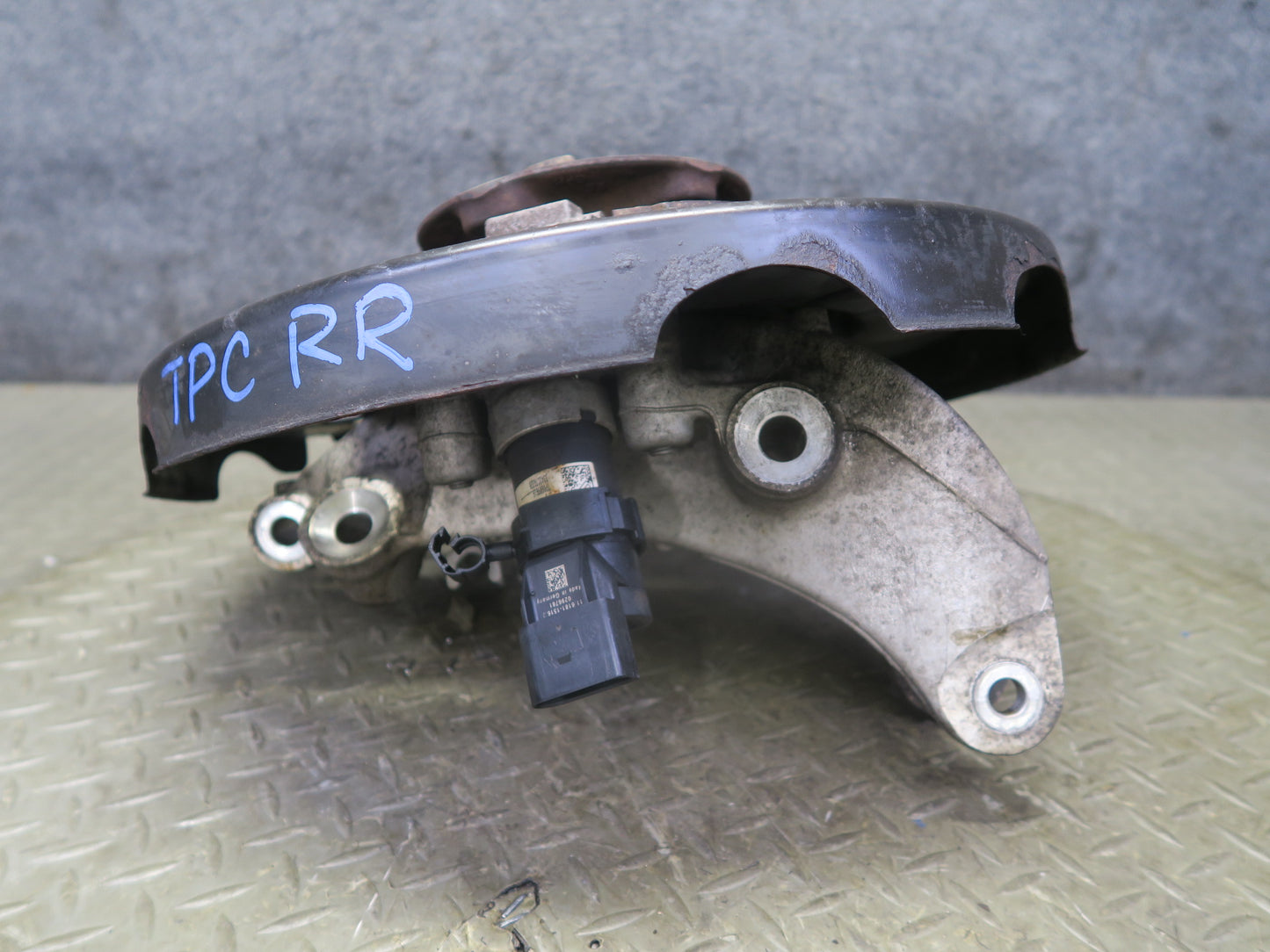2011-2018 Porsche Cayenne 958 AWD Rear Right Spindle Knuckle Wheel Hub Bearing