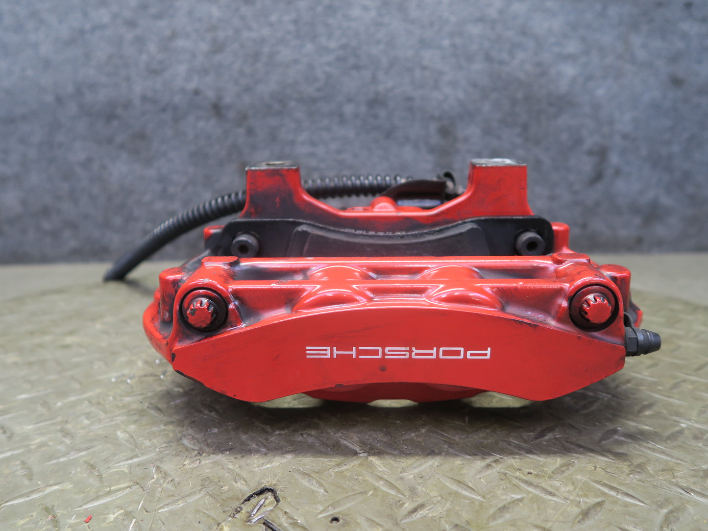 2011-2018 Porsche Cayenne 958 4.8L AWD 19" Rear Brembo Brake Caliper Set of 2