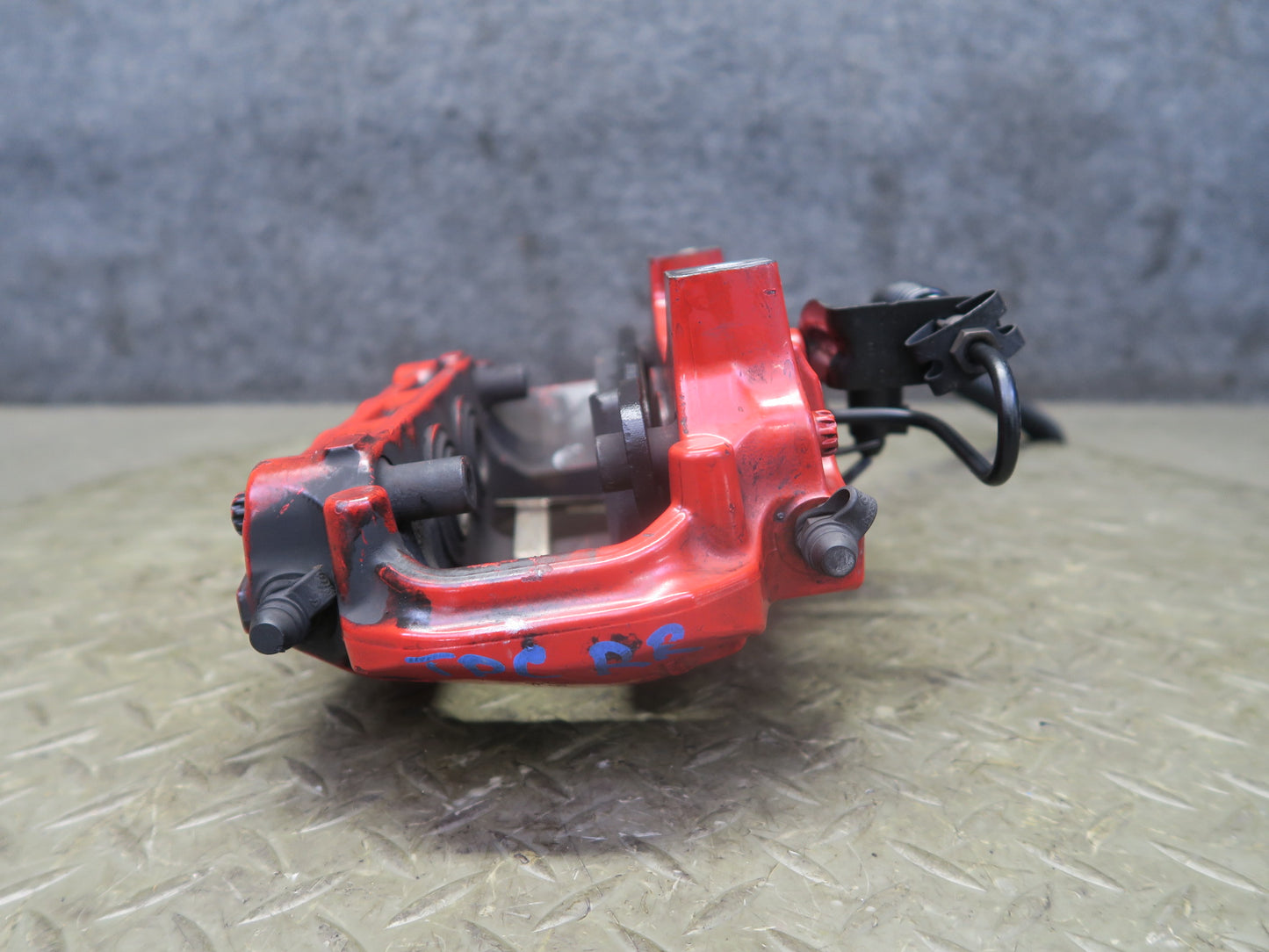 2011-2018 Porsche Cayenne 958 4.8L AWD 19" Rear Brembo Brake Caliper Set of 2