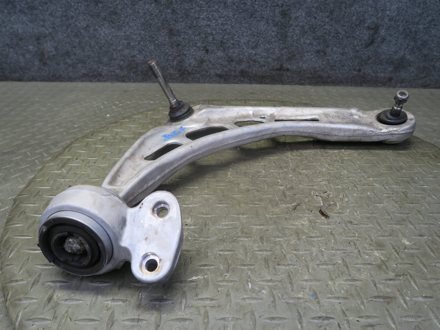 03-08 BMW E85 Z4 Set of 2 Front Left Right Lower Control Arm Lemforder