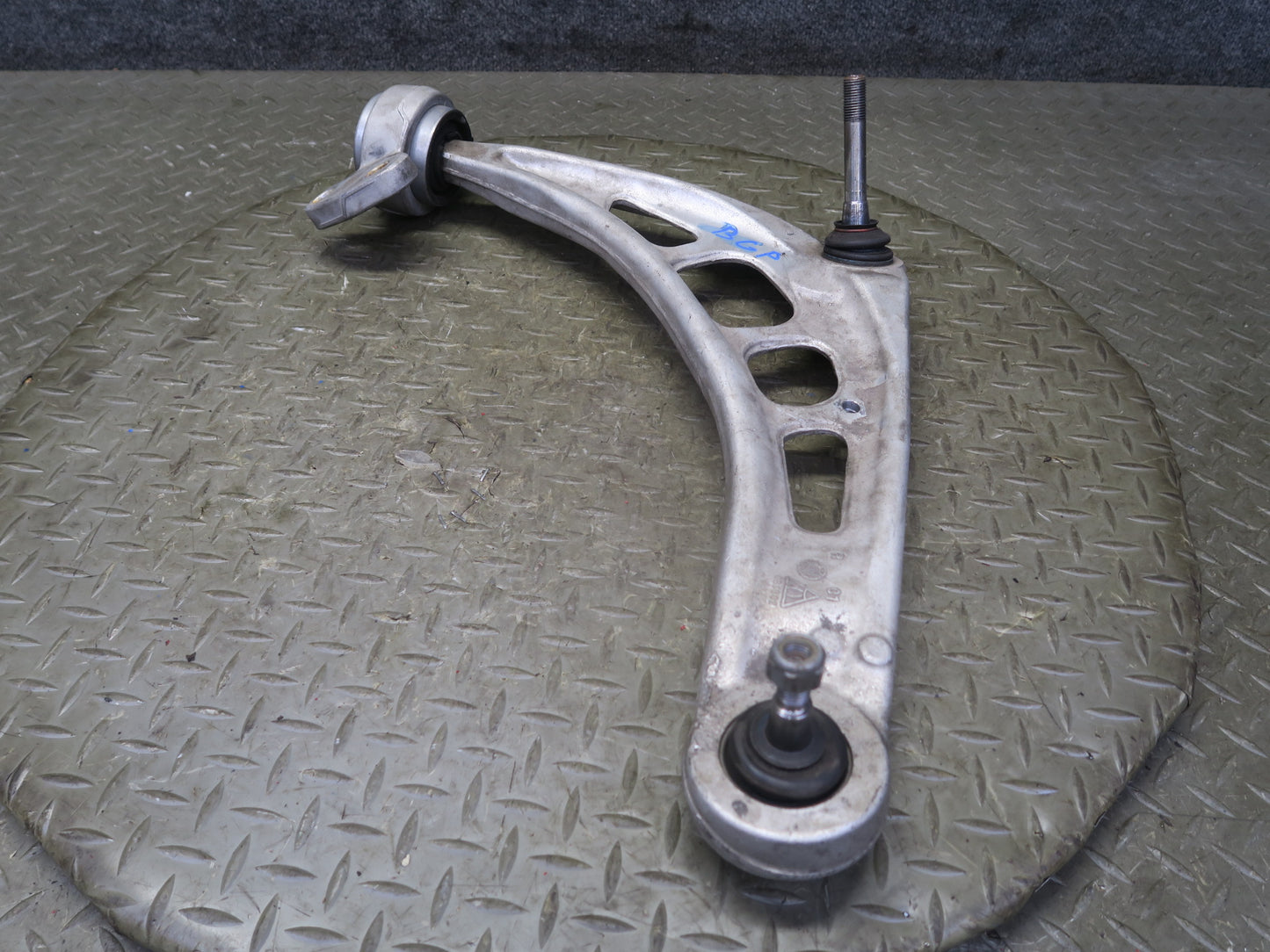 03-08 BMW E85 Z4 Set of 2 Front Left Right Lower Control Arm Lemforder
