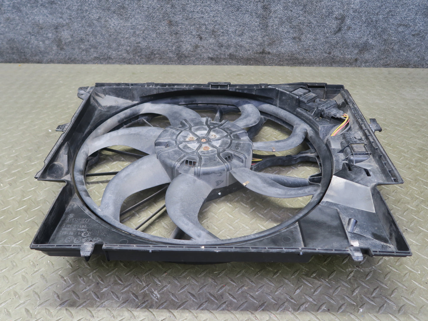 07-13 BMW E90 E92 E93 335i N54 N55 Engine Cooling Fan Motor Shroud 129K Mile OEM