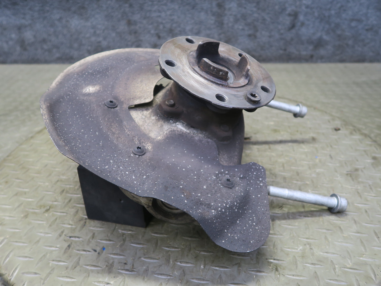 2011-2018 Porsche Cayenne 958 AWD Front Right Spindle Knuckle Wheel Hub Bearing