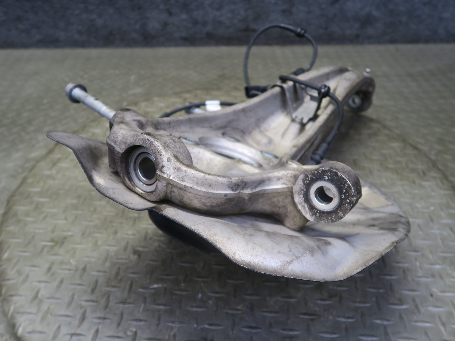 2011-2018 Porsche Cayenne 958 AWD Front Right Spindle Knuckle Wheel Hub Bearing