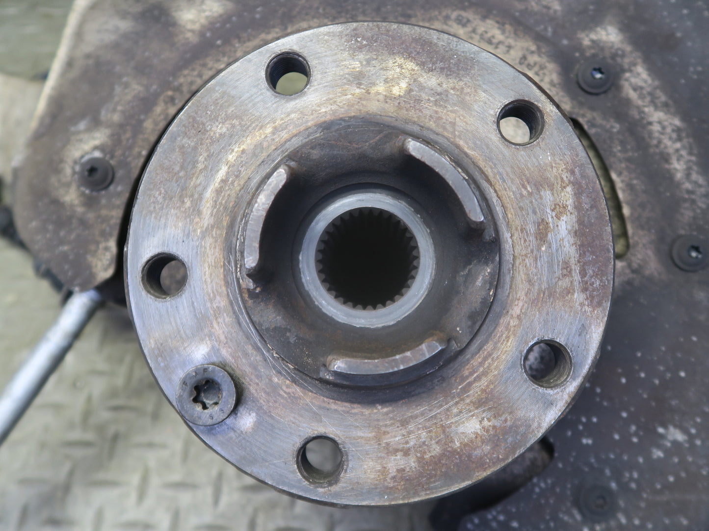 2011-2018 Porsche Cayenne 958 AWD Front Left Spindle Knuckle Wheel Hub Bearing