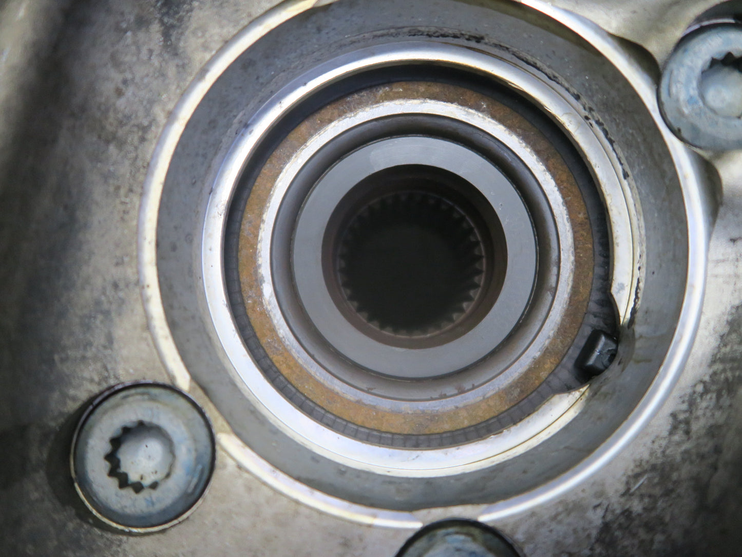 2011-2018 Porsche Cayenne 958 AWD Front Left Spindle Knuckle Wheel Hub Bearing