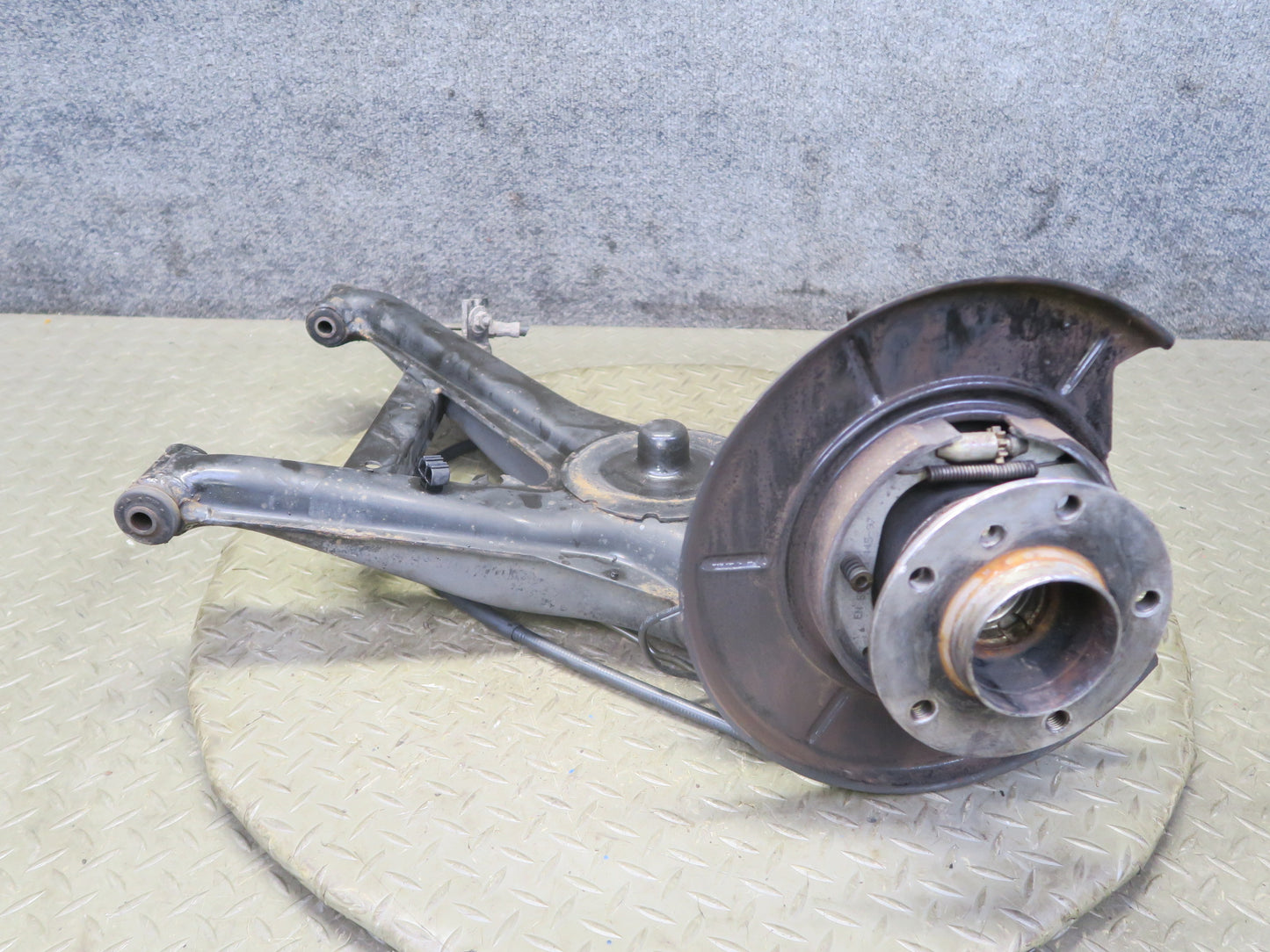 97-02 BMW E36/7 Z3 Rear Left Spindle Knuckle Wheel Hub Trailing Arm 107K OEM