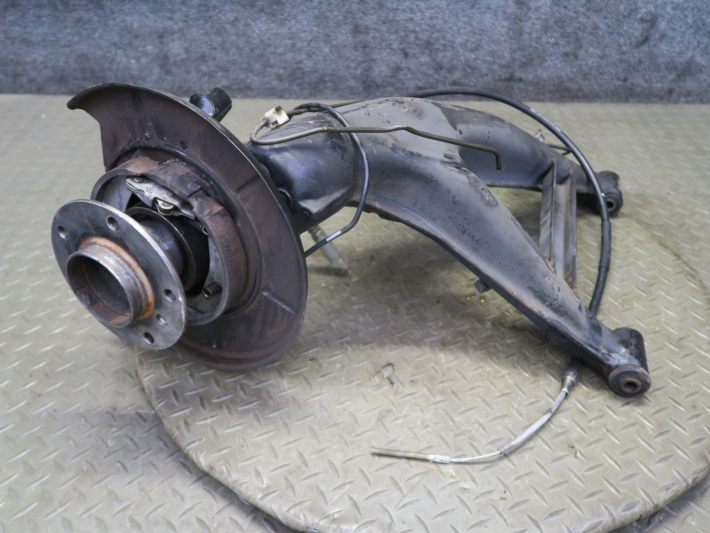 97-02 BMW E36/7 Z3 Rear Left Spindle Knuckle Wheel Hub Trailing Arm 107K OEM