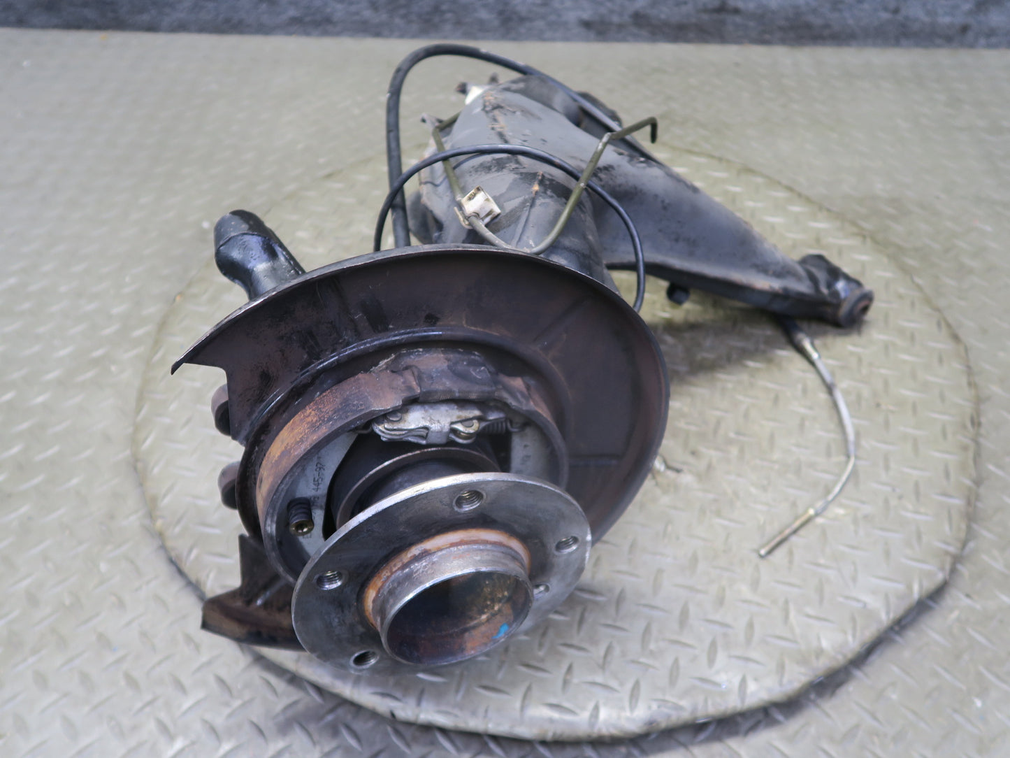 97-02 BMW E36/7 Z3 Rear Left Spindle Knuckle Wheel Hub Trailing Arm 107K OEM