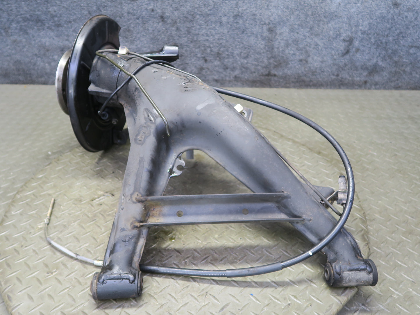 97-02 BMW E36/7 Z3 Rear Left Spindle Knuckle Wheel Hub Trailing Arm 107K OEM