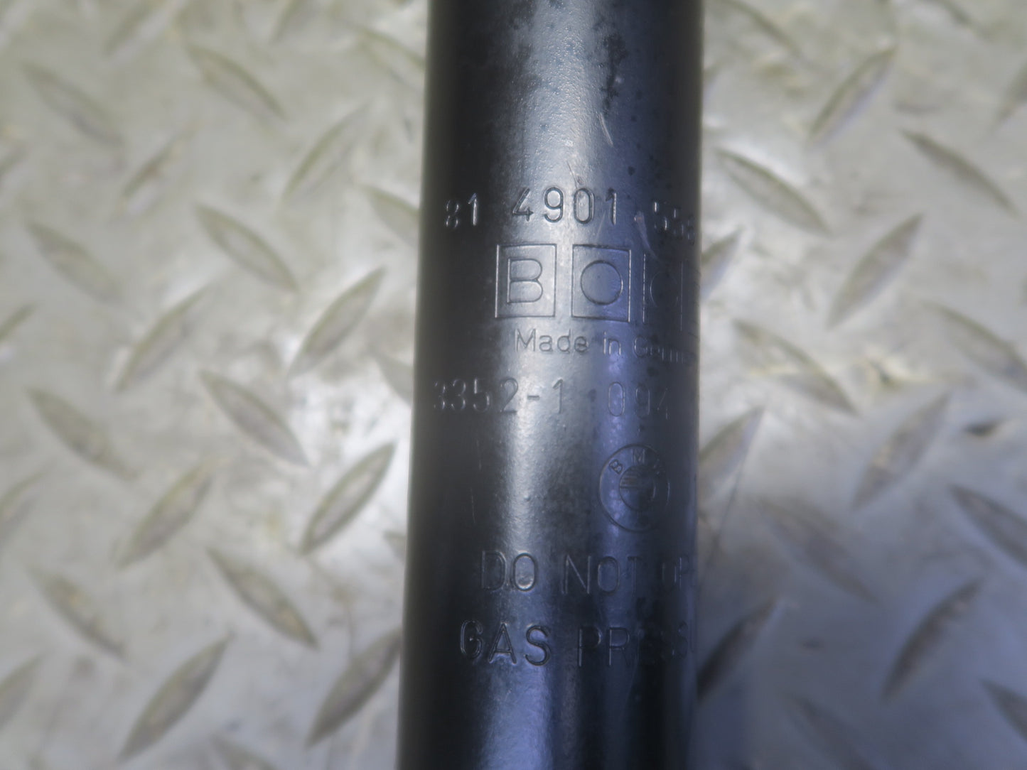 96-02 BMW E36/7 Z3 Roadster Set of 2 Rear Left & Right Strut Shock Absorber OEM