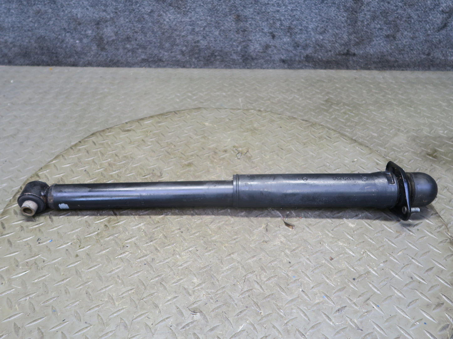 96-02 BMW E36/7 Z3 Roadster Set of 2 Rear Left & Right Strut Shock Absorber OEM