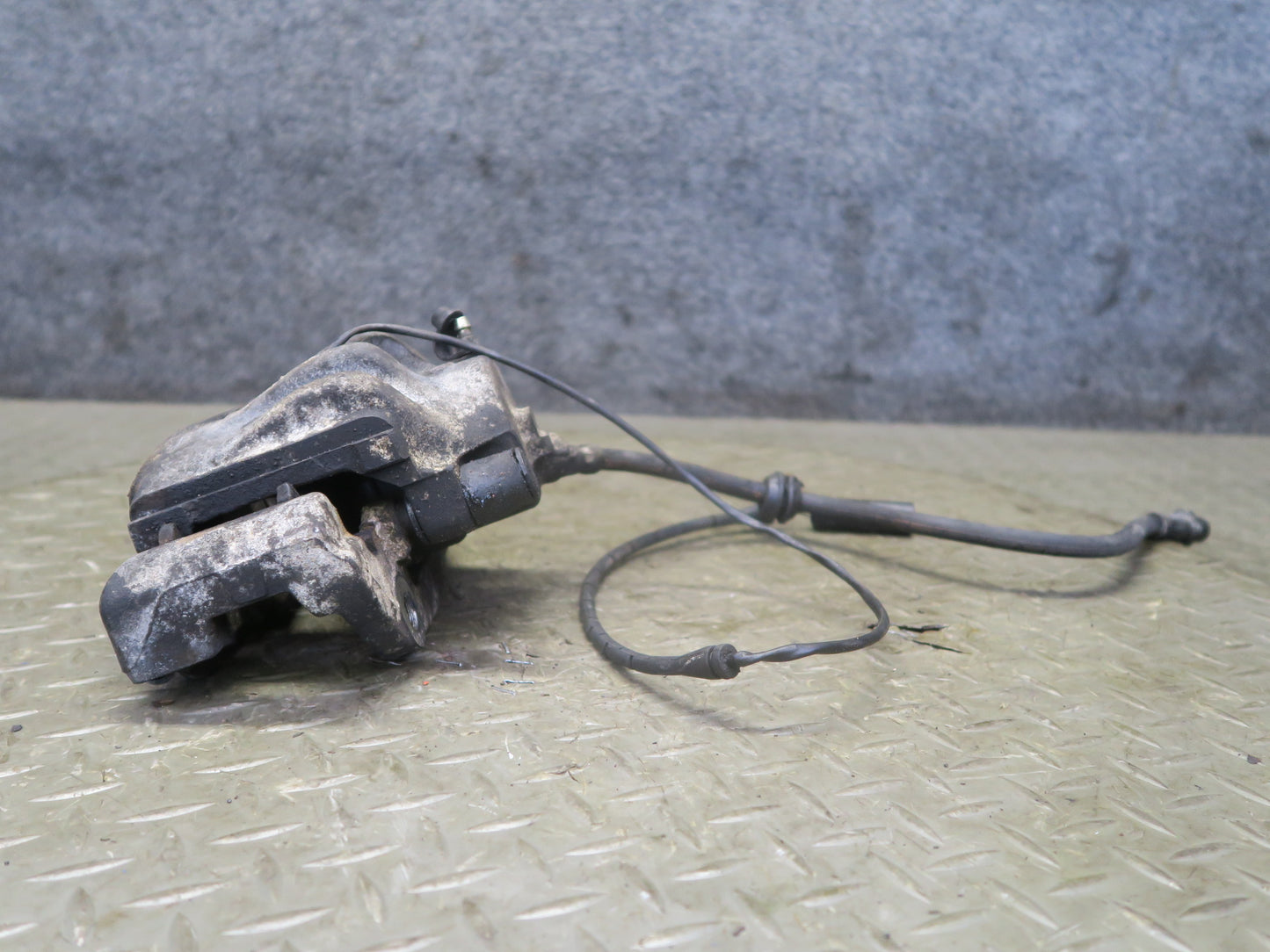 97-02 BMW E36/7 Z3 Set of 2 Front Right & Left Brake Caliper 107K Miles OEM