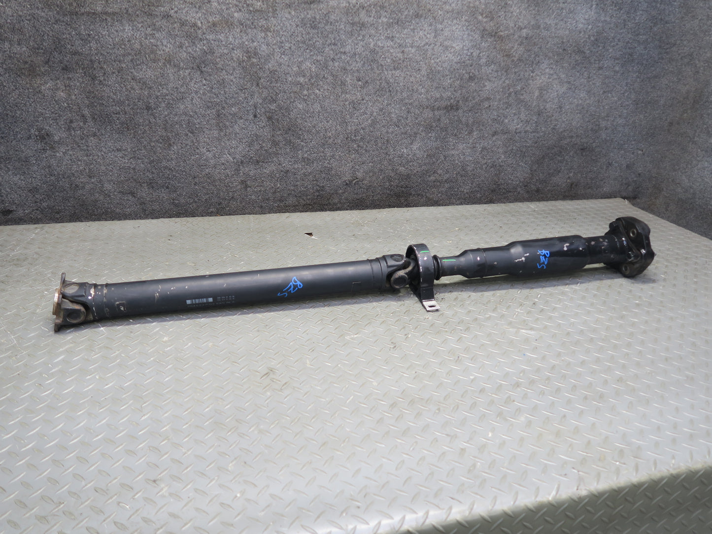 06-07 BMW E86 E85 Z4 3.0L N52 A/T Rear Driveshaft Drive Shaft 105K Miles OEM