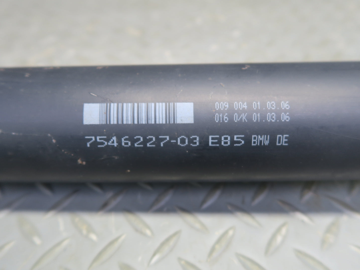 06-07 BMW E86 E85 Z4 3.0L N52 A/T Rear Driveshaft Drive Shaft 105K Miles OEM