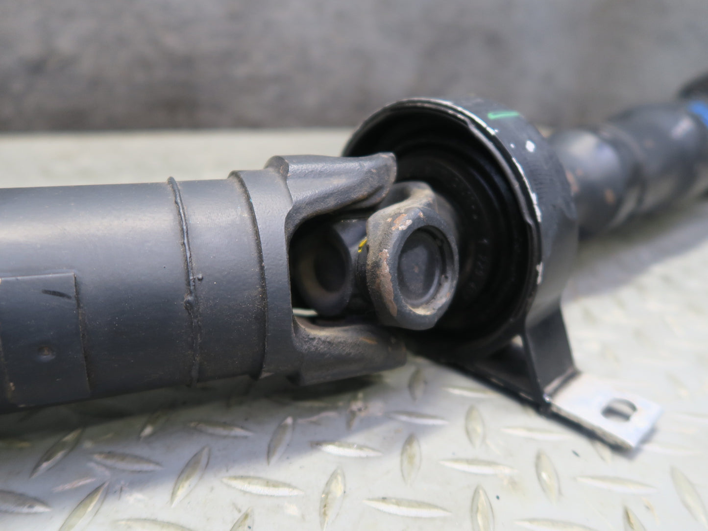 06-07 BMW E86 E85 Z4 3.0L N52 A/T Rear Driveshaft Drive Shaft 105K Miles OEM