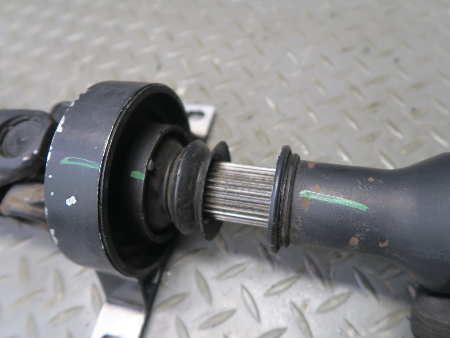 06-07 BMW E86 E85 Z4 3.0L N52 A/T Rear Driveshaft Drive Shaft 105K Miles OEM