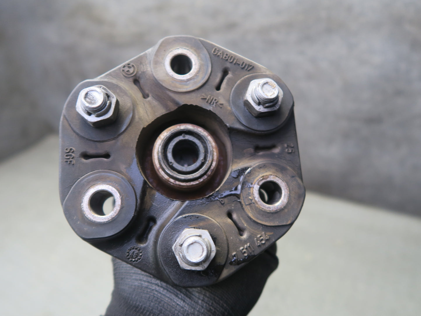 06-07 BMW E86 E85 Z4 3.0L N52 A/T Rear Driveshaft Drive Shaft 105K Miles OEM