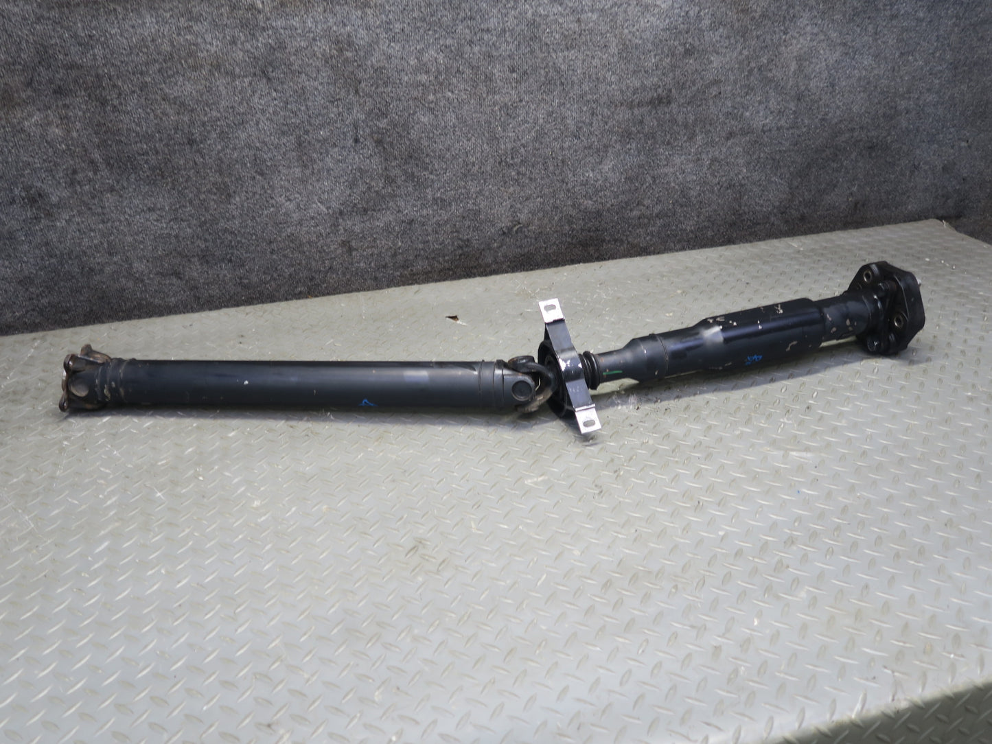 06-07 BMW E86 E85 Z4 3.0L N52 A/T Rear Driveshaft Drive Shaft 105K Miles OEM
