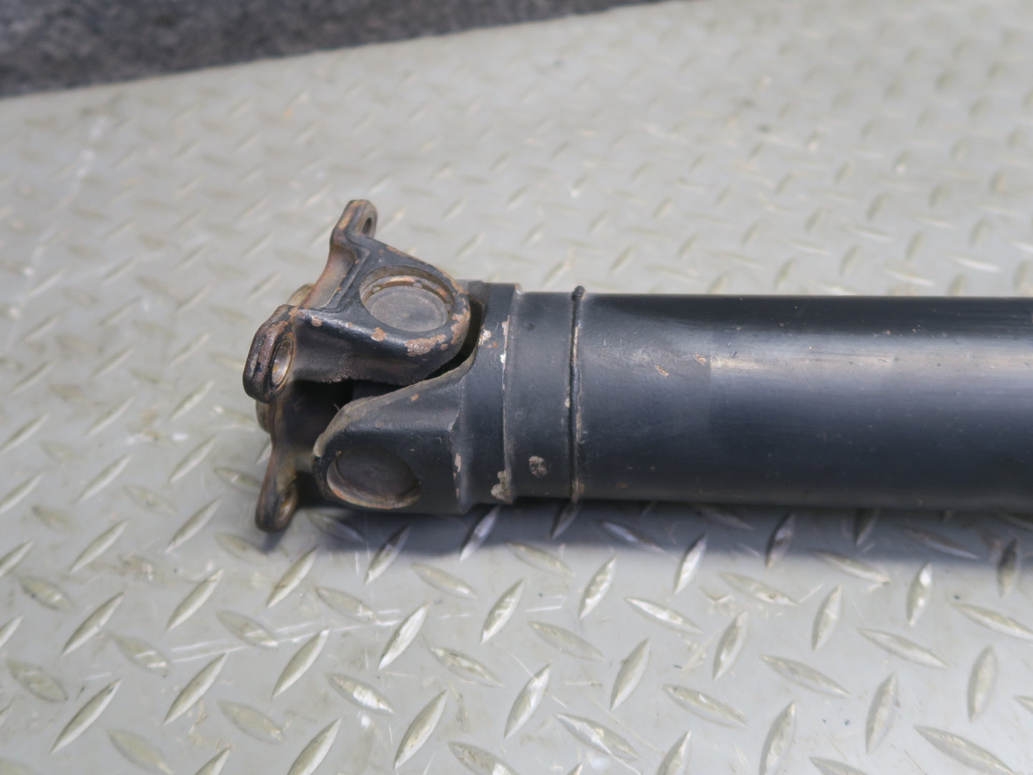 06-07 BMW E86 E85 Z4 3.0L N52 A/T Rear Driveshaft Drive Shaft 105K Miles OEM