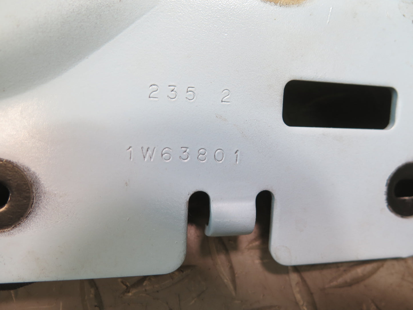 02-05 Ford Thunderbird Set of 2 Front Left & Right Hood Hinge OEM