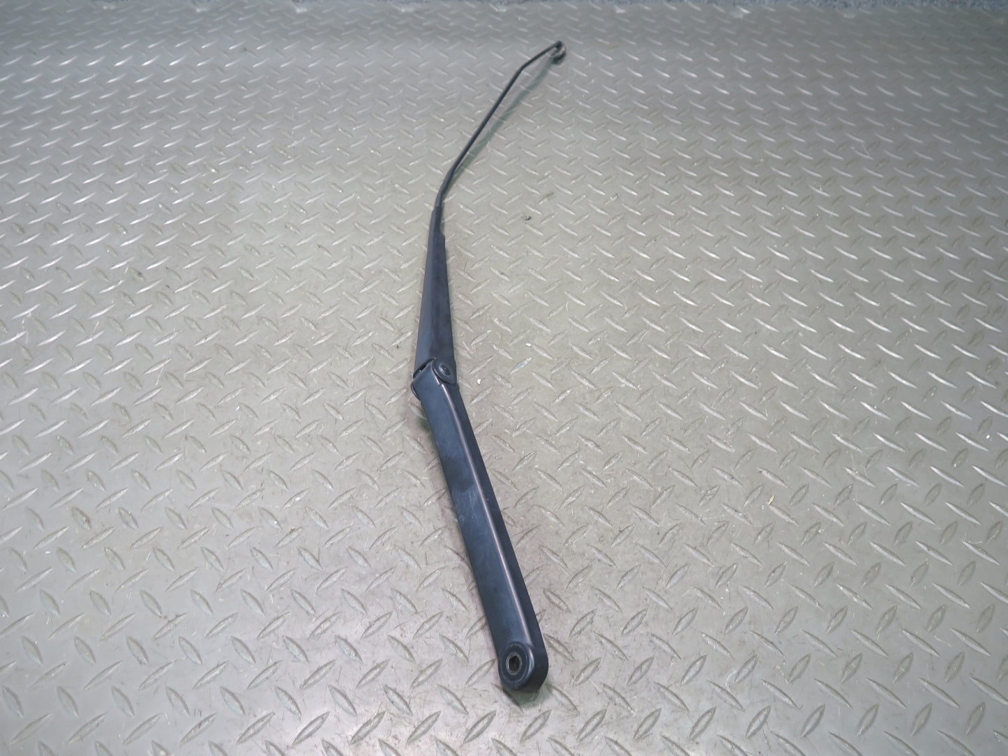02-05 Ford Thunderbird Set of 2 Front Left & Right Wiper Arm OEM