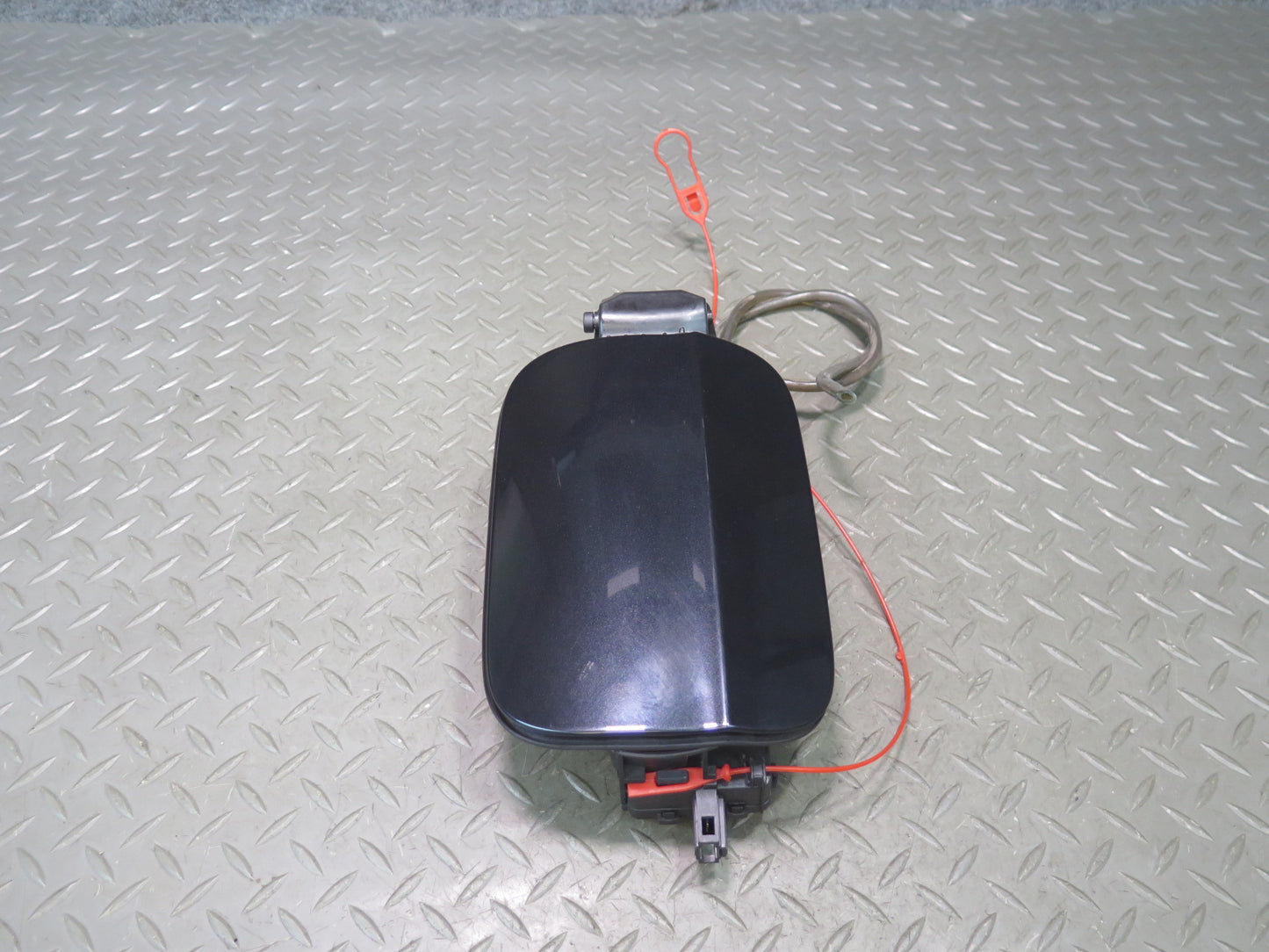 08-17 Audi B8 A5 S5 Fuel Tank Filler Door Lid Cover Hinge Actuator
