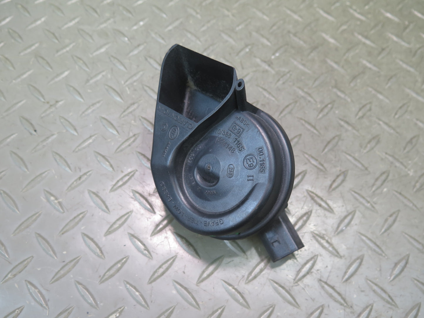 08-17 Audi B8 A5 S5 Set of 2 High & Low Tone Note Pitch Horn Signal OEM