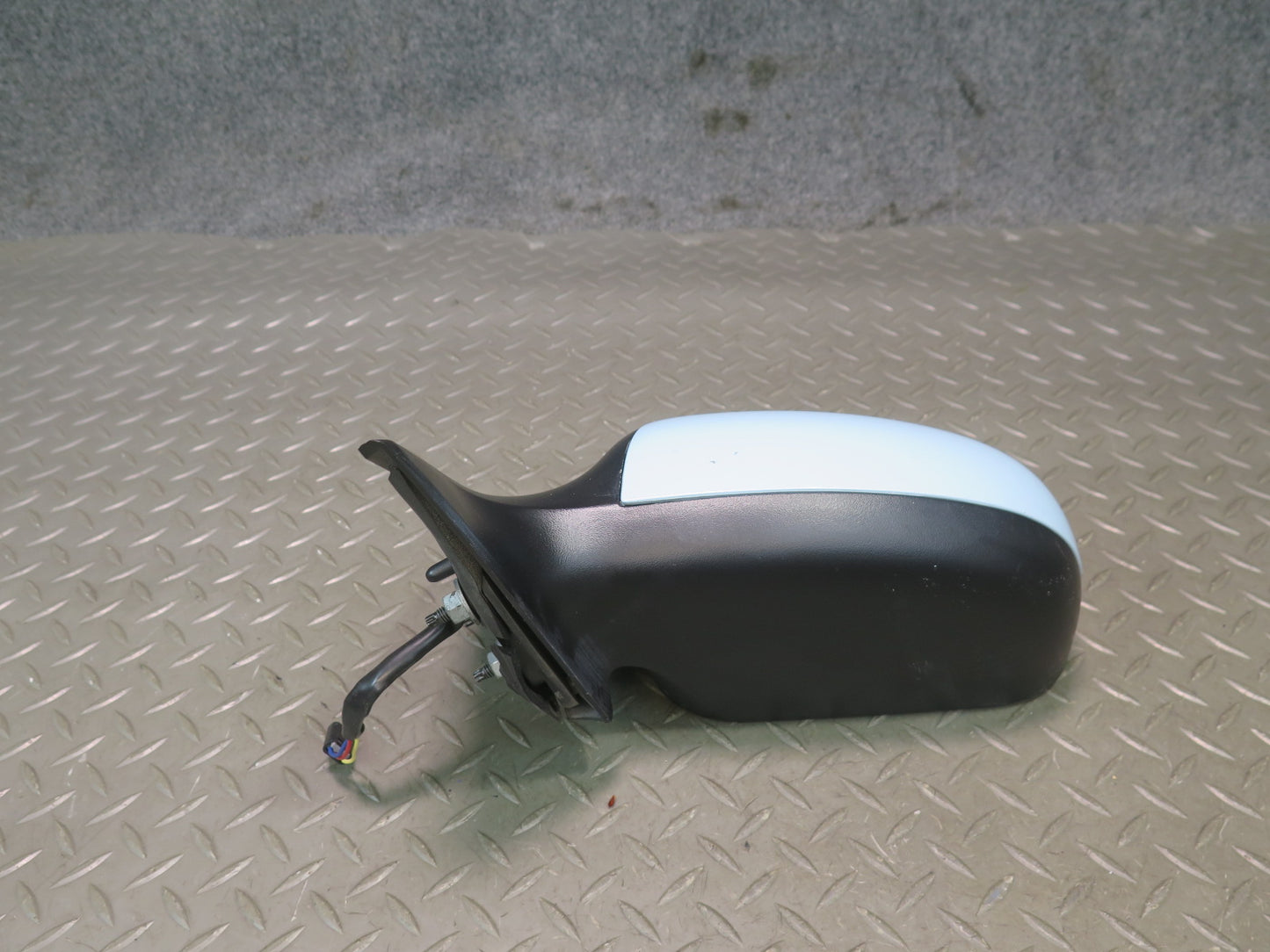 02-05 Ford Thunderbird Left Door Exterior Side View Power Mirror OEM