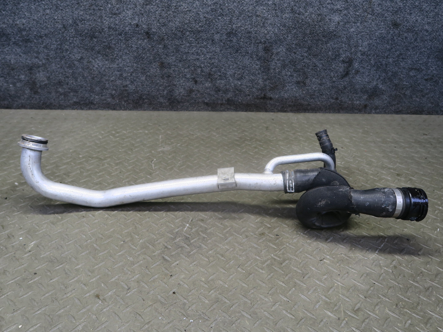 08-12 Audi B8 S5 4.2L Set of 4 Engine Coolant Pipe Hose Tube Line OEM