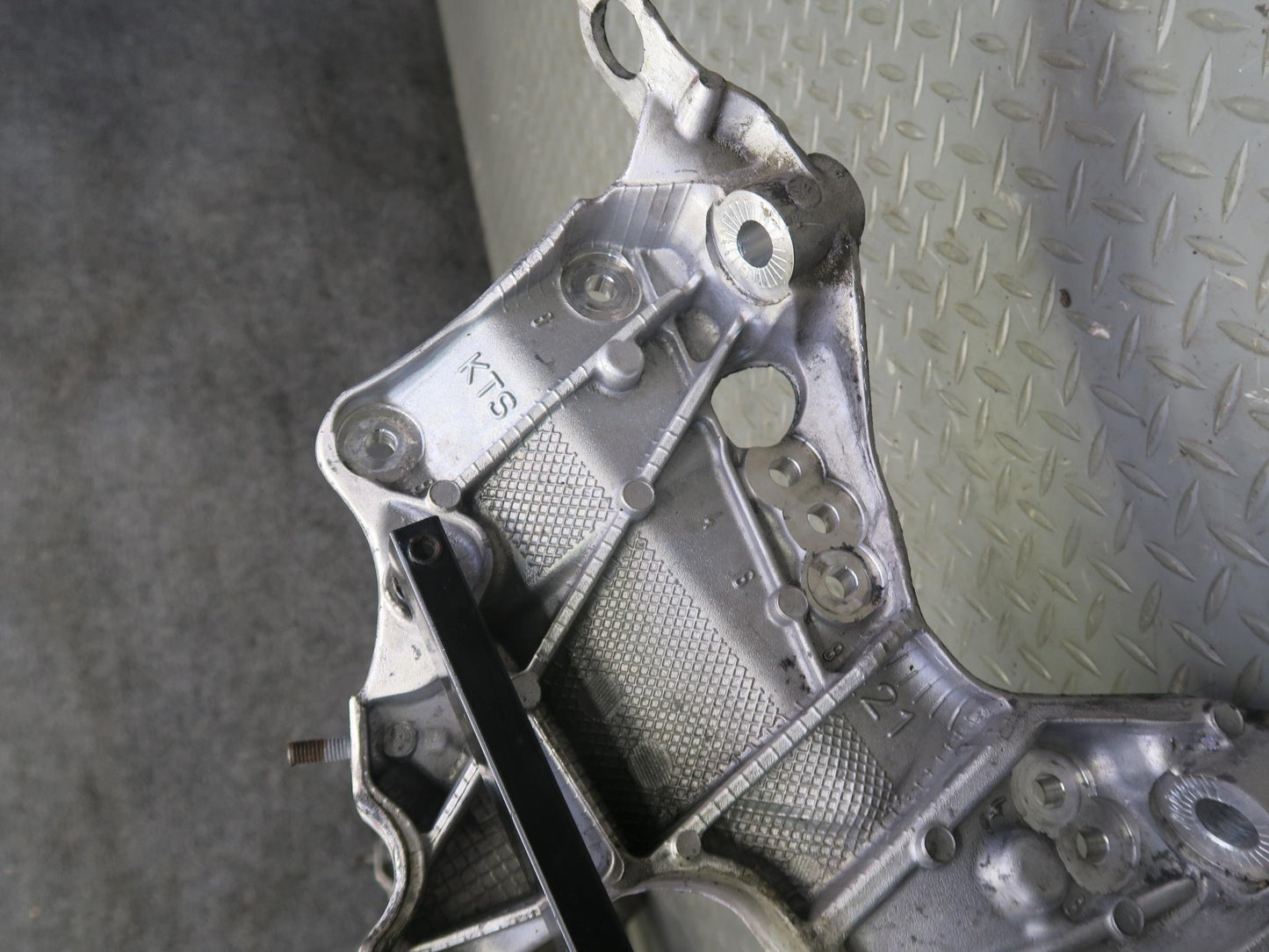 08-12 Audi B8 A5 S5 Front Engine Sub Frame Crossmember K Frame Cradle 81K OEM
