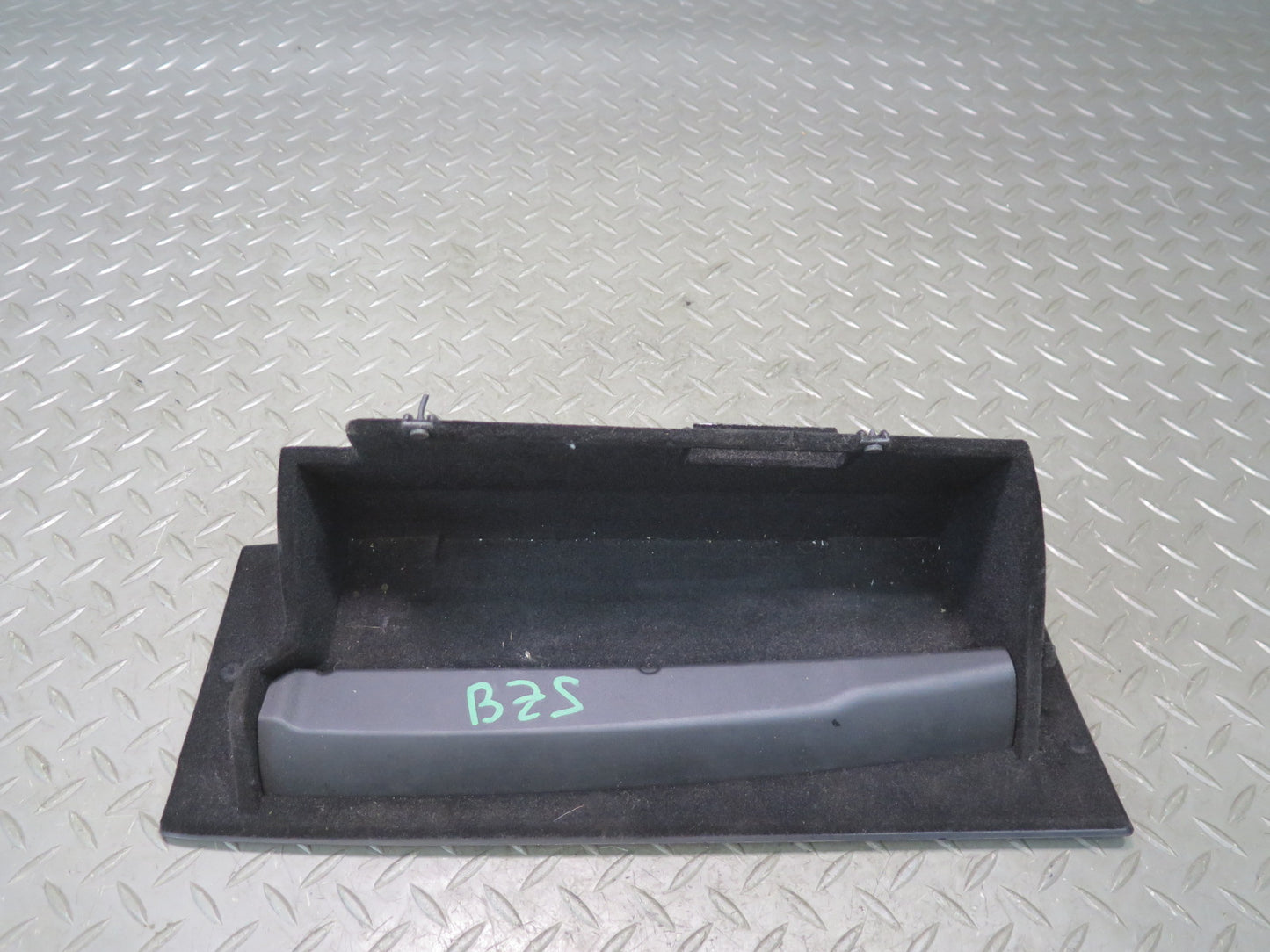 06-08 BMW E85 Z4 Dash Front Right Glove Box Compartment Storage Black OEM