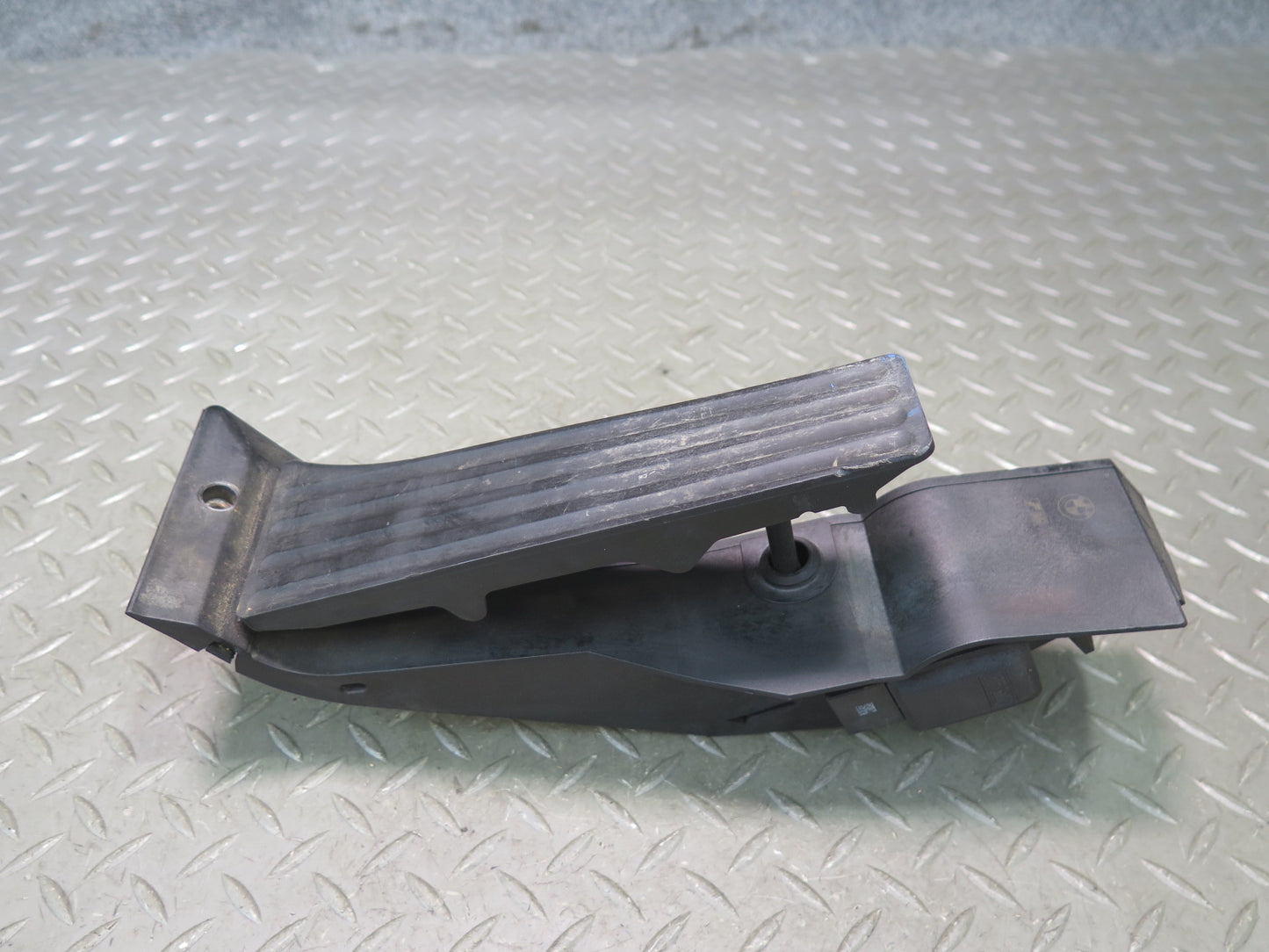 03-08 BMW E85 E86 Z4 A/T Gas Acceleration Pedal w Sensor Assembly OEM