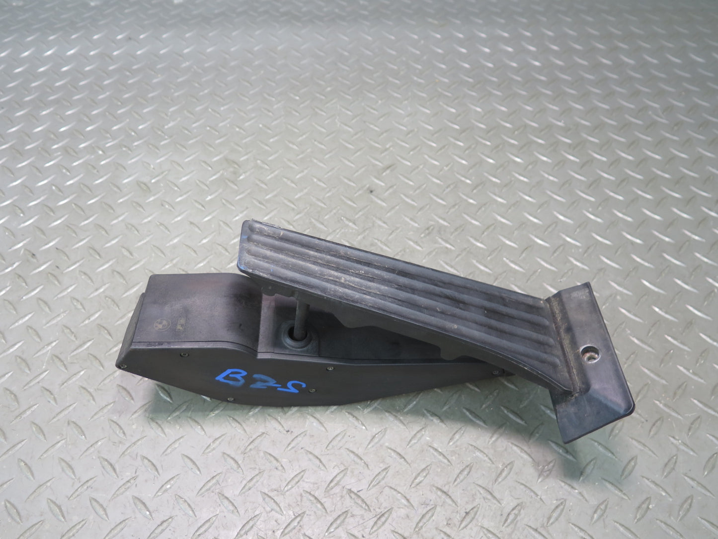03-08 BMW E85 E86 Z4 A/T Gas Acceleration Pedal w Sensor Assembly OEM