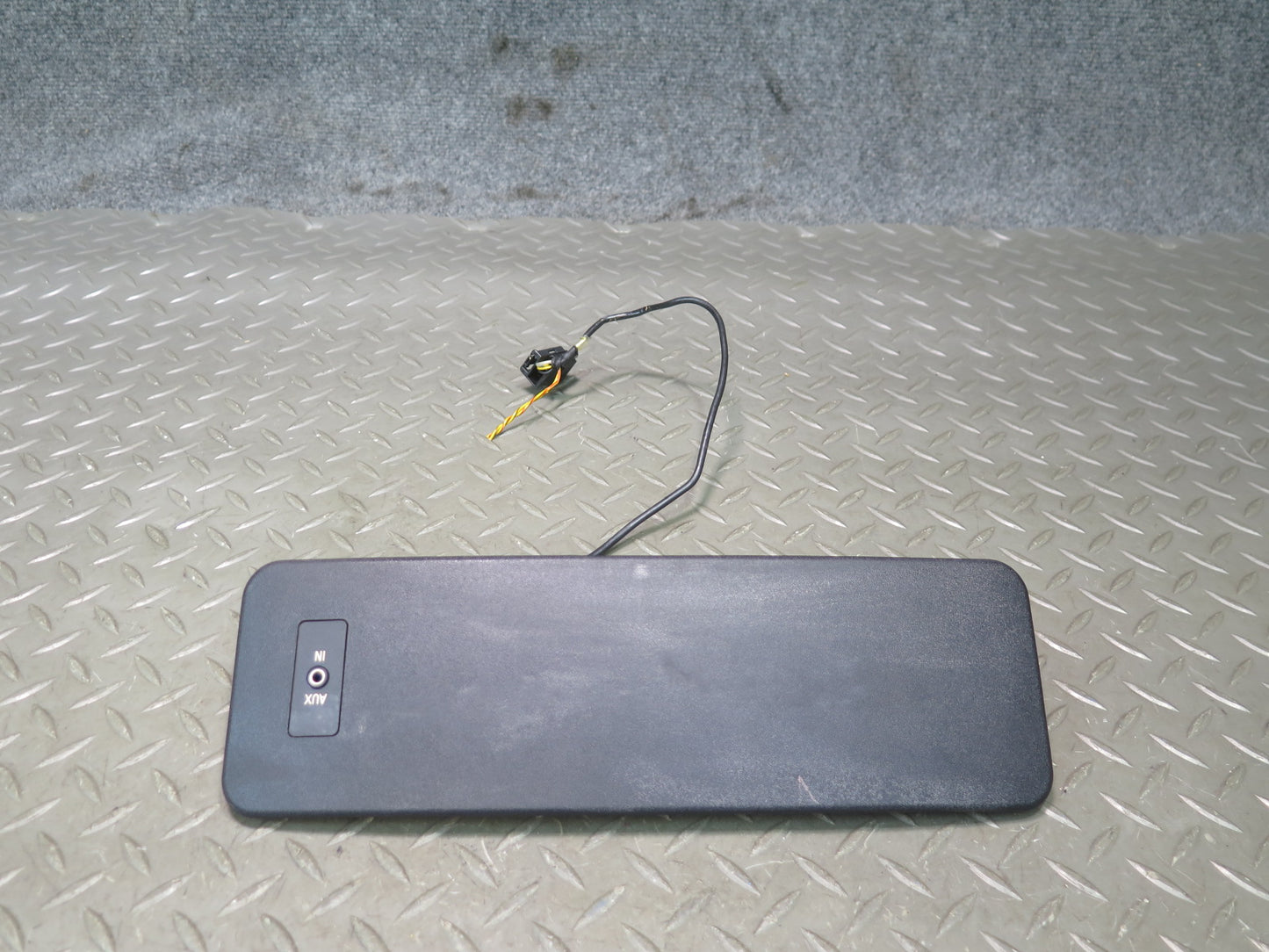 03-08 BMW E85 Z4 Dash Front Lower Trim Cover Panel w AUX Black 7053091 OEM