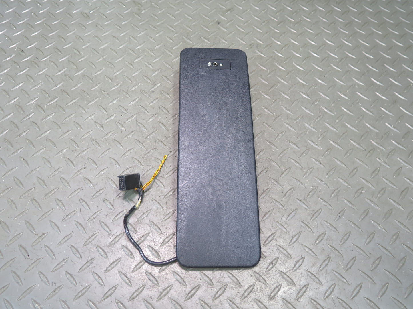 03-08 BMW E85 Z4 Dash Front Lower Trim Cover Panel w AUX Black 7053091 OEM