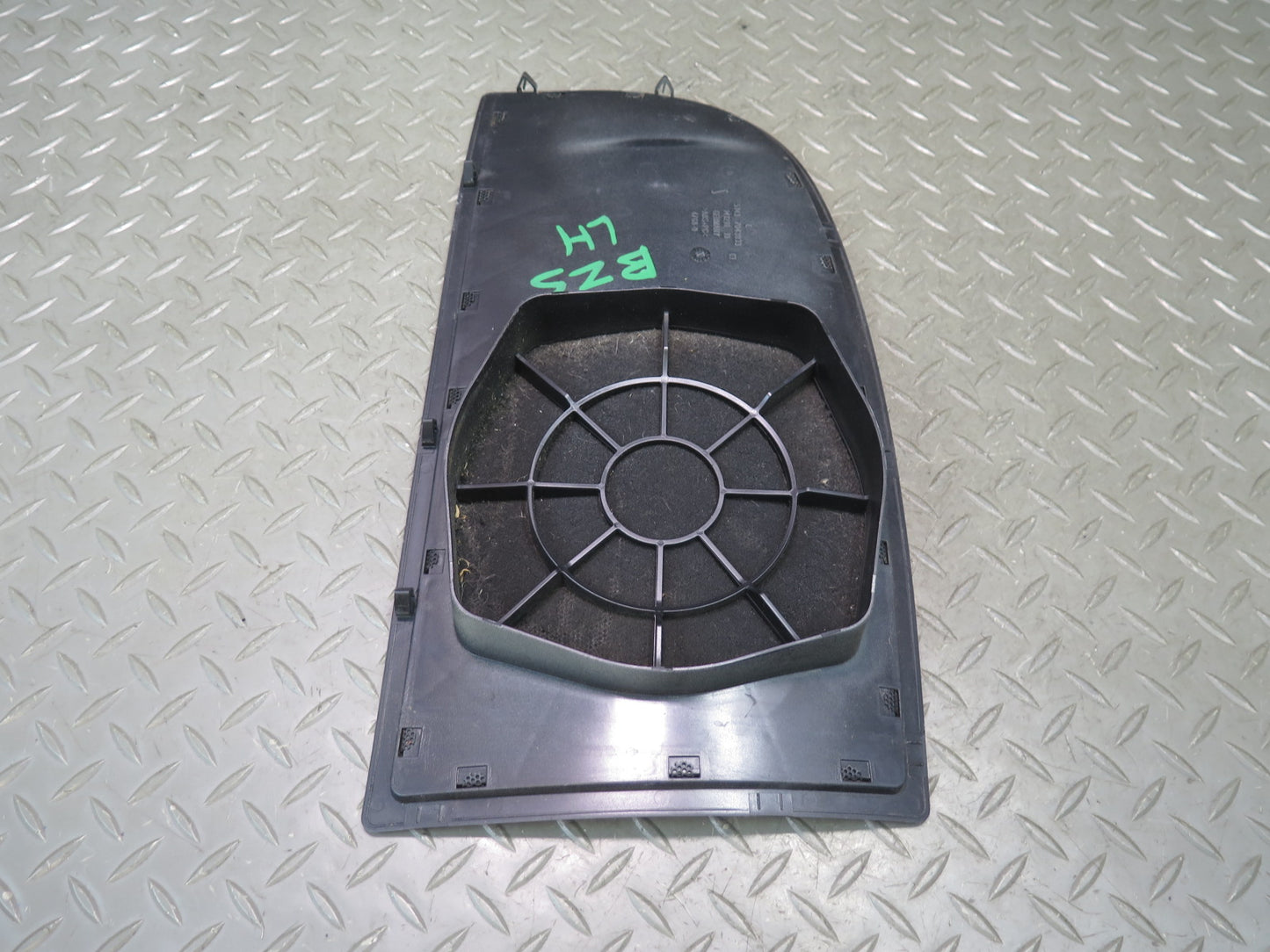 03-08 BMW E85 Z4 Rear Left Lateral Panel Speaker Cover Black OEM
