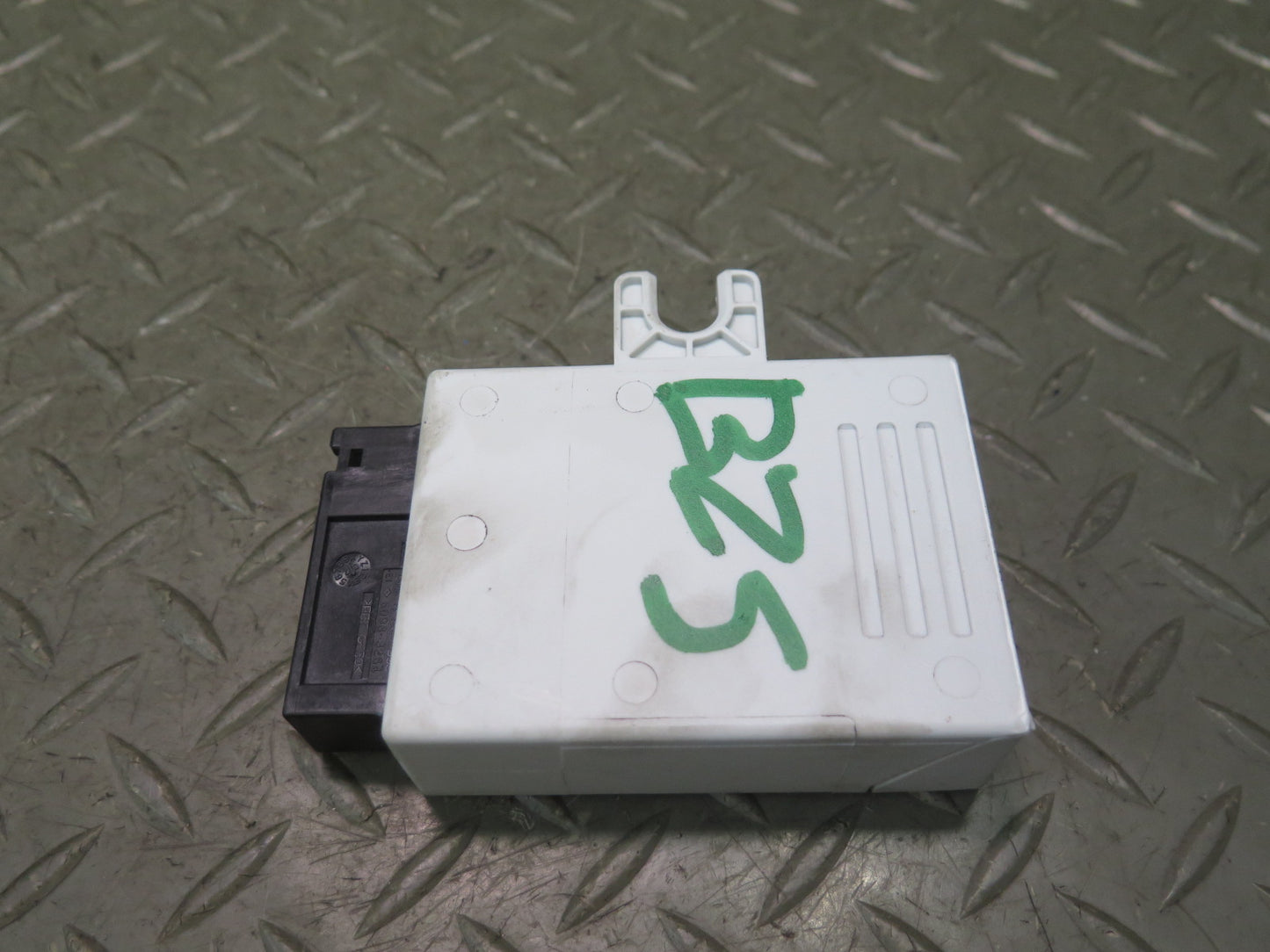 03-08 BMW E85 Z4 Convertible Folding TOP Roof Control Module 7199819 OEM